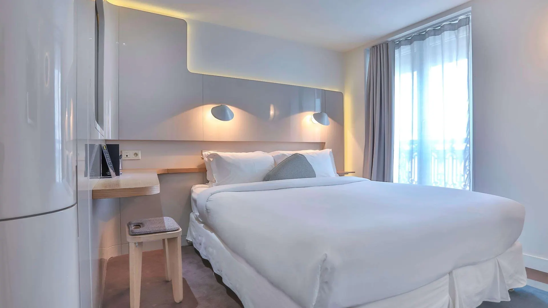 Hotell Le Marcel Gare De L'est 4*