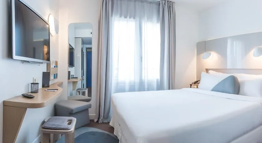 Hotell Le Marcel Gare De L'est 4*