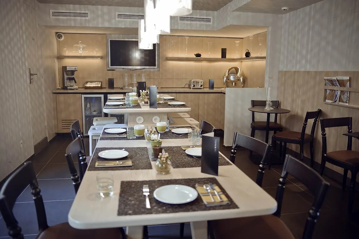 Hotell Le Marcel Gare De L'est 4*
