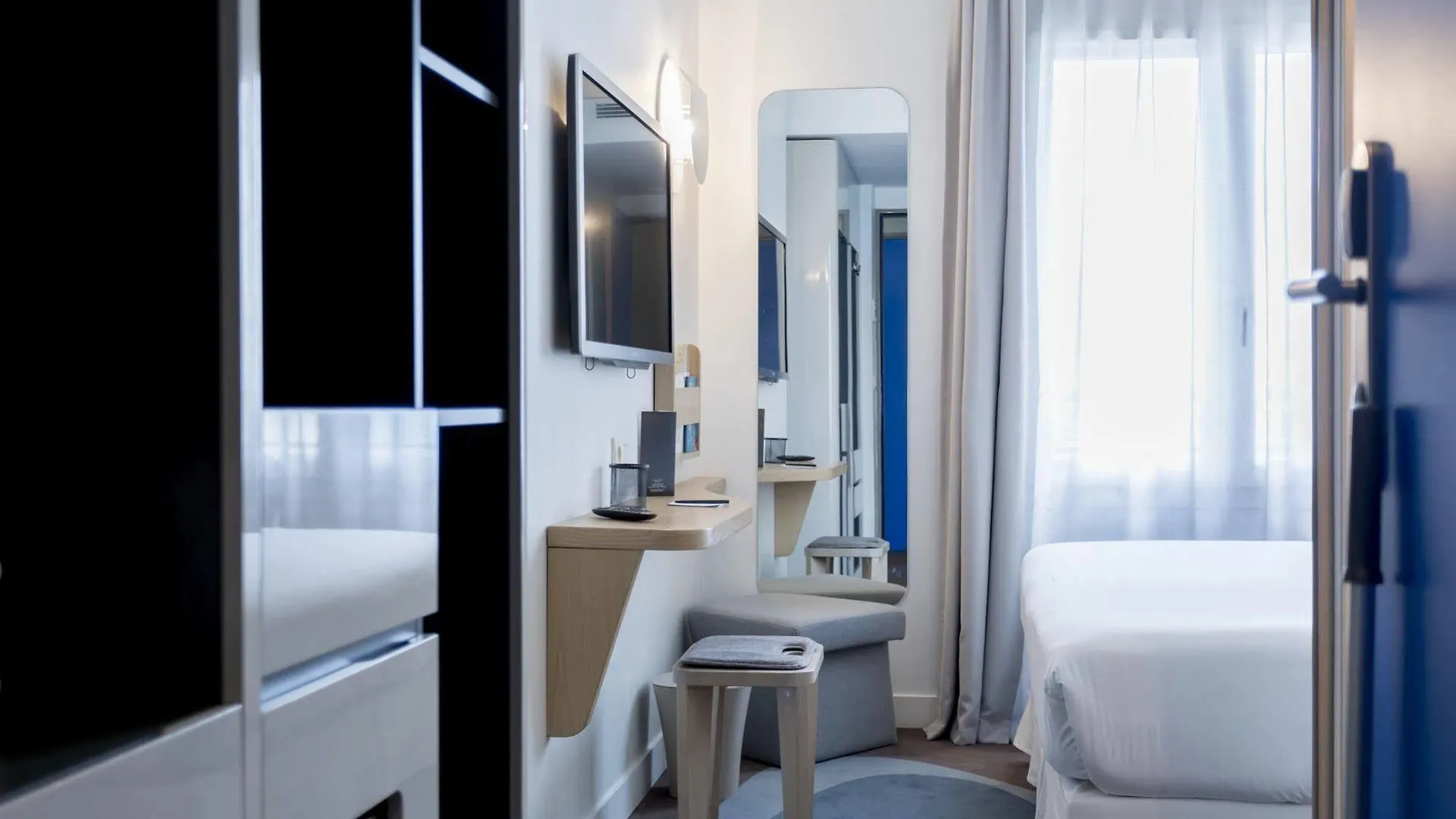 Hotell Le Marcel Gare De L'est 4*